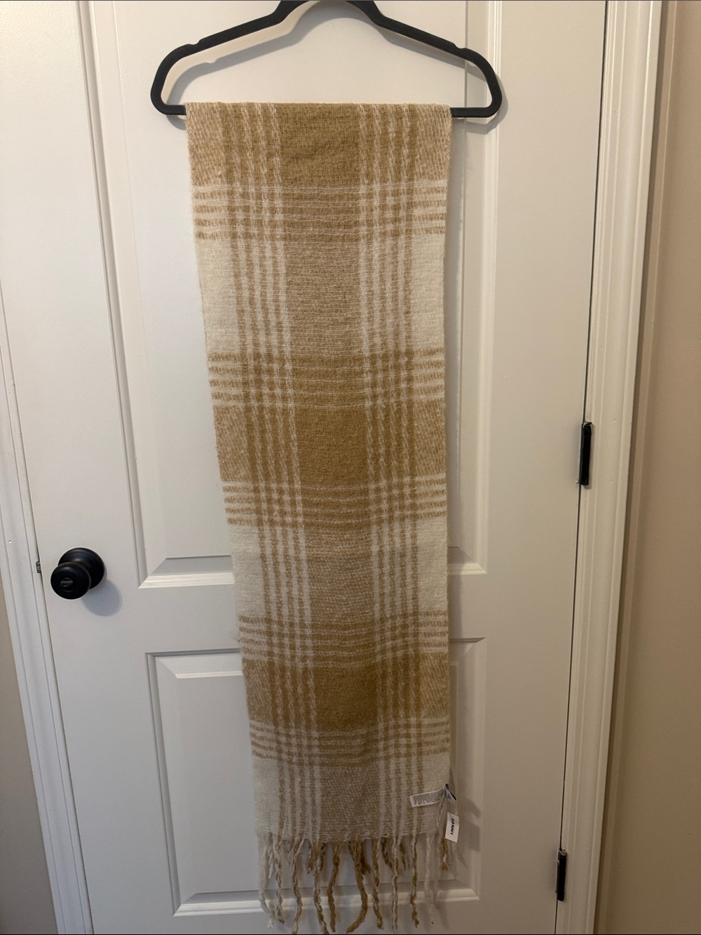 NWT Old Navy soft fringed scarf